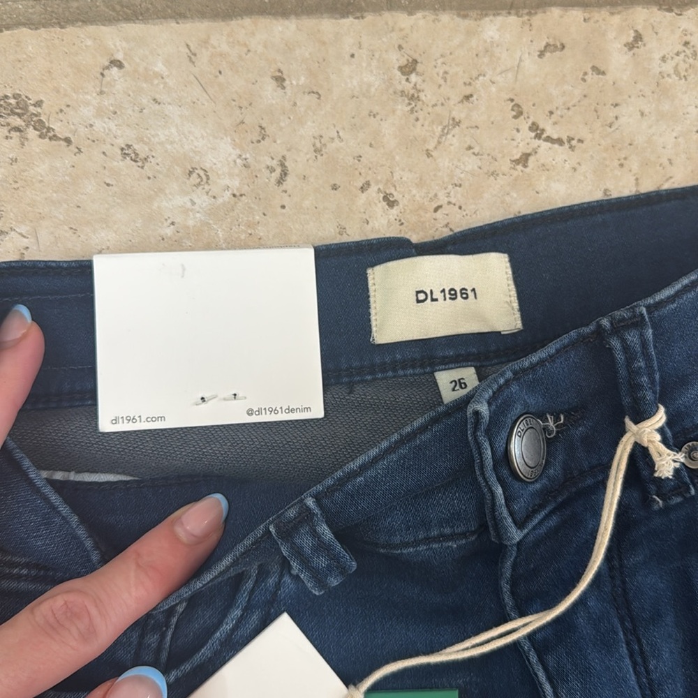 NWT DL1961 Hepburn 32” wide leg - Picture 11 of 13